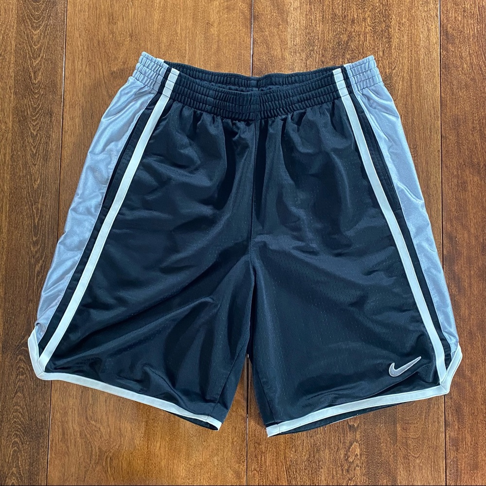 Nike shorts black gray Las Vegas Raiders Large